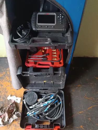 Oficina mecânica e ferramentas