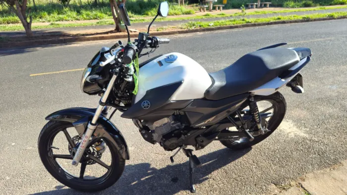Vende se Moto Yamaha Factor 2020 Flex