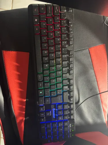 TECLADO GAMER RGB