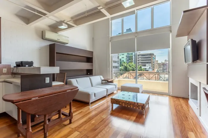 Apartamento Duplex mobiliado para alugar no Moinhos de Vento com 1 quarto (1 suíte)
