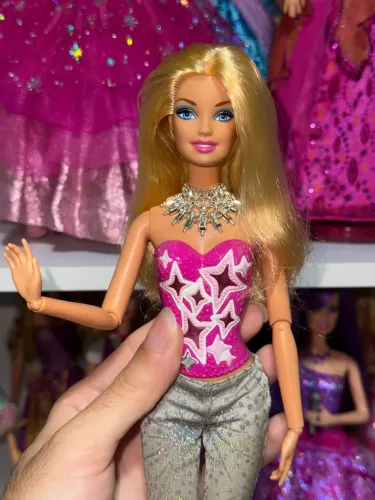 Boneca Barbie Fashionista In The Spotlight Hollywood Divas