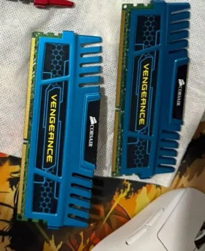 Memória DDR3 1600mhz Corsair