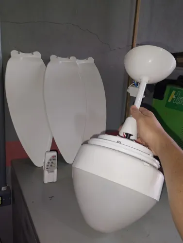 Ventilador de teto com controle pouco usado