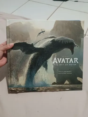 Livro "The Art of Avatar the Way Of Water" Edição em Inglês.
