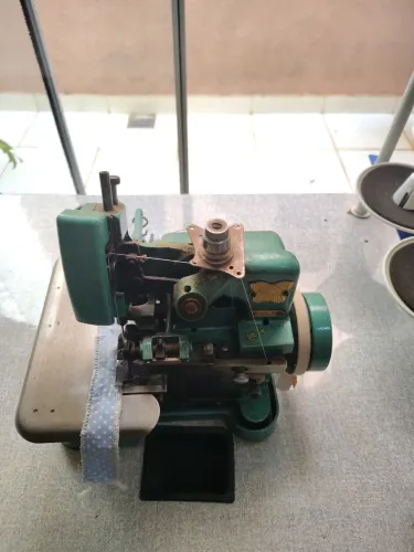 Overloque semi industrial Butterfly GNI-6 