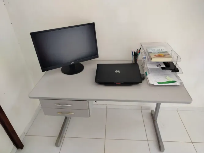 MESA PARA ESCRITÓRIO