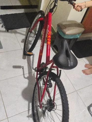 Bicicleta aro 26, perfeita para adolescentes.