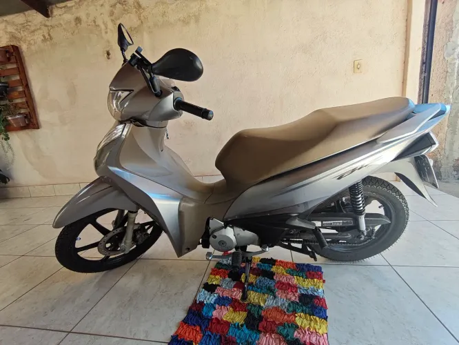 VENDE-SE: HONDA BIZ 125 FLEX 2018/2019
