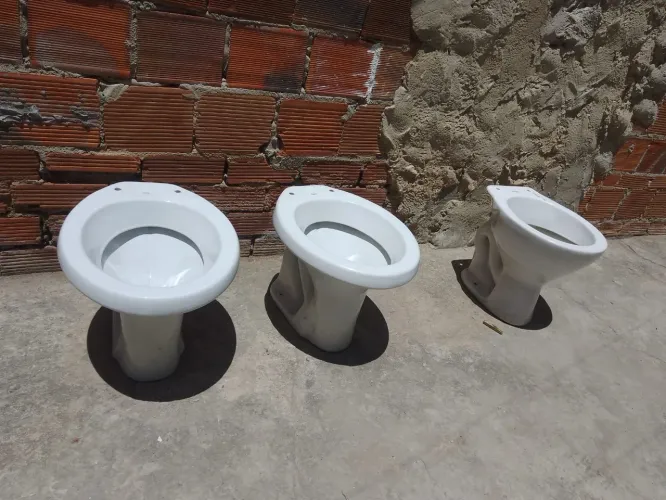 Vaso sanitário comum sem descarga