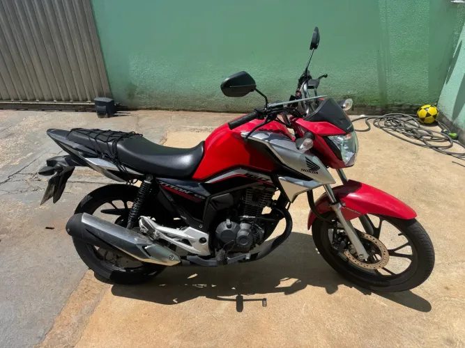 Vende se moto nova original