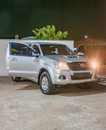 Toyota Hilux CD SRV D4-d 4X4 3.0 TDI Diesel AUT 2012