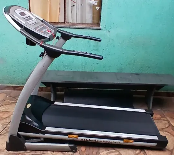 Ate 4x sem Juros - Esteira Elétrica Athletic Advanced 990T - C/ Inclinação Elétrica 