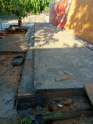 Pedreiro disponível 