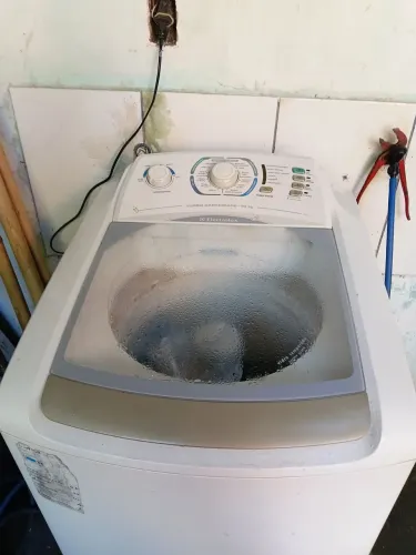 Vendo máquina de lavar Electrolux 