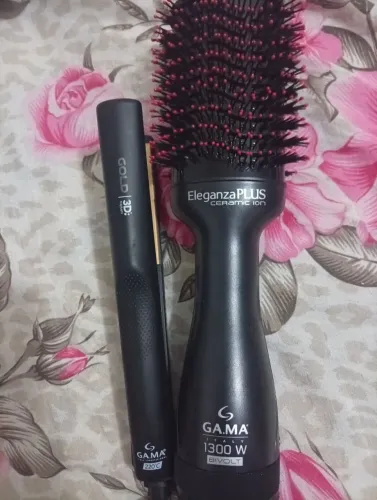 Prancha e escova secadora em perfeito estado