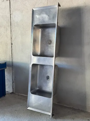 Bancada com pia inox dupla 60x2,10 em até 6x sem juros