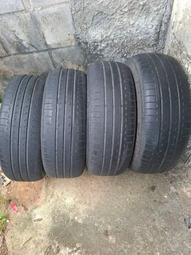 Jogo Pneus Bridgestone Aro 15
