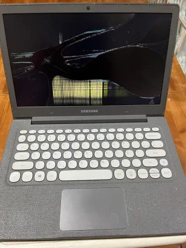 Notebook Samsung(tela quebrada)