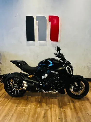 DIAVEL V4 S 2025