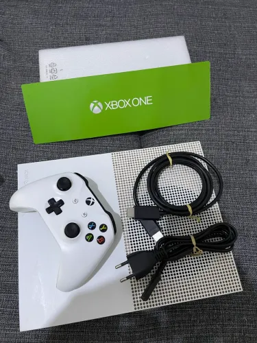 Vendo XBOX ONE S 1T