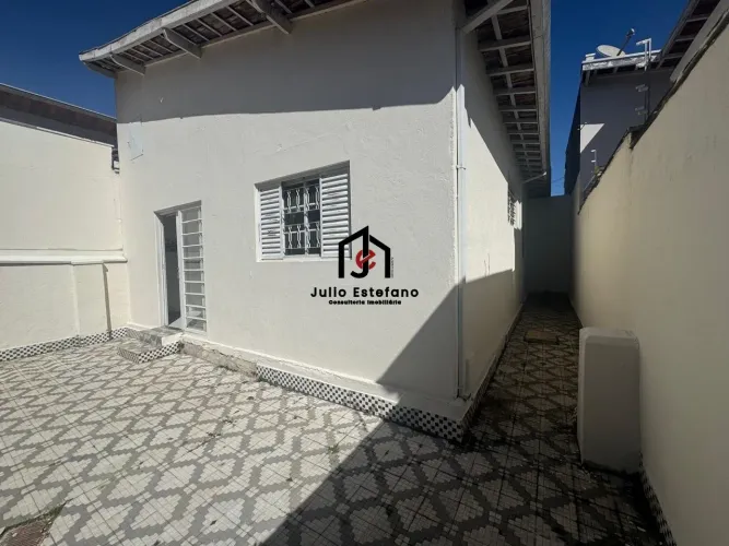 Casa com 3 dormitórios sendo 1 suíte no Centro em Taubaté