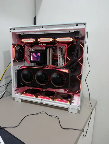 Vendo Pc Gamer Am5 9070xt Mercury Pro Gaming 16GB.