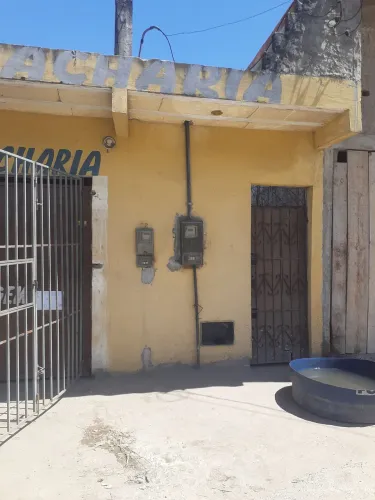 Casa com ponto comercial
