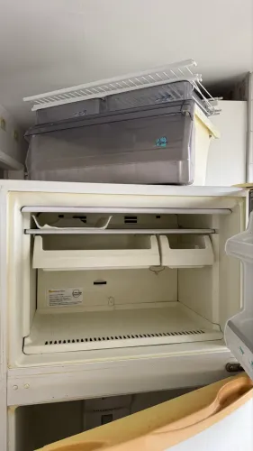 Geladeira 420 litros semi nova