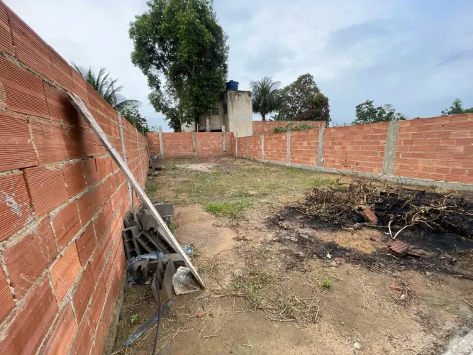 Vendo ou troco terreno (8 x 18), em caminhão F100 ou 710