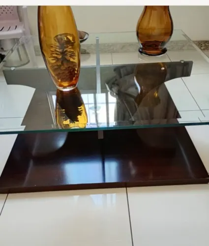 Mesa de centro em vidro