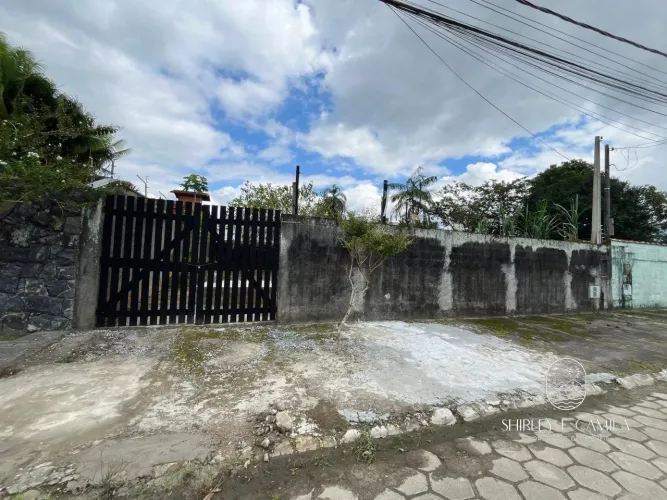 Terreno à venda próximo ao Centro de Ubatuba - SP