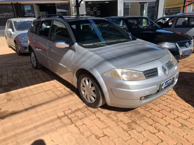 Renault Megane Grand Tour Dynam. Hi-flex 1.6 16V 2012