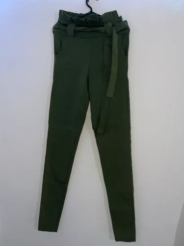 Calça verde