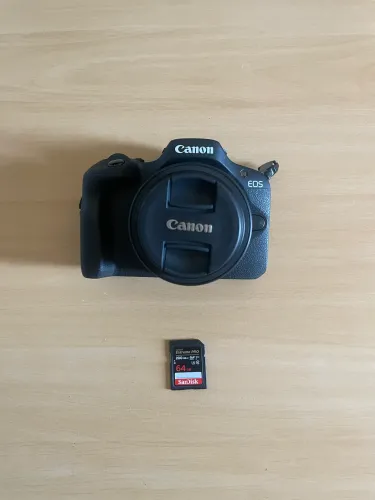 Câmera Cânon R100 + Cartão SD 64GB