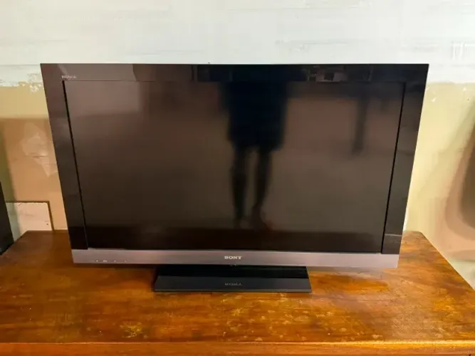 TV Sony LCD 40 polegadas c/ conversor integrado