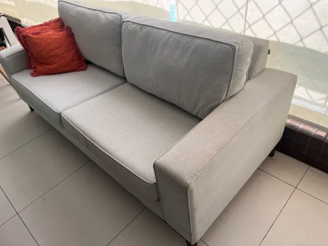 Sofá Tok Stok 3 lugares