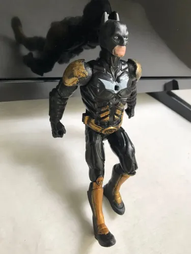 Boneco Batman articulado 18 cm