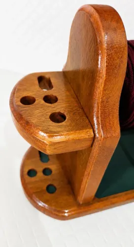 Suporte Para Linha De Crochê Em Madeira
