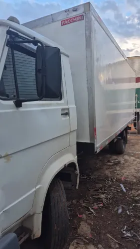 VENDO CAMINHÃO 3/4 CAMERA FRIA 