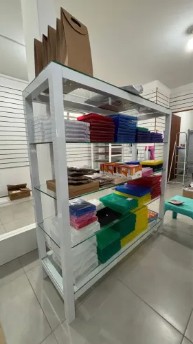 ? VENDO MOBILIÁRIO PARA LOJA - URGENTE ?