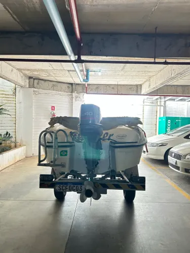 Twister 150 com Motor Yamaha 40 Hp