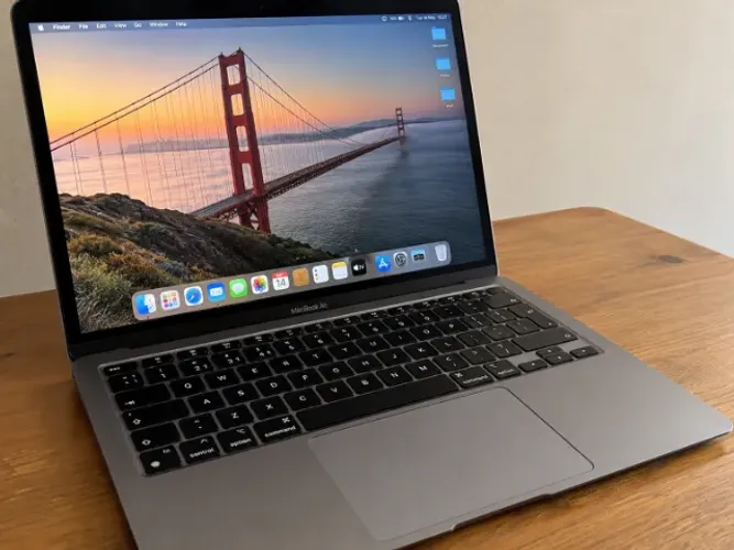 MacBook Air M1 8GB 256GB - 94% Bateria - Excelente Estado