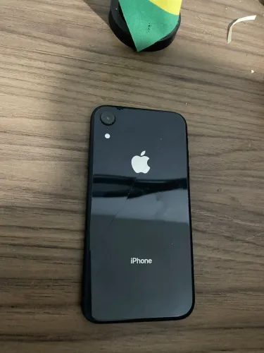 iPhone XR semi novo 