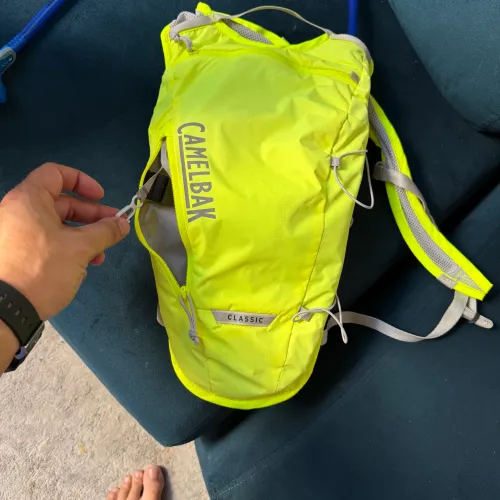 Camelbak Classic 2 litros novo