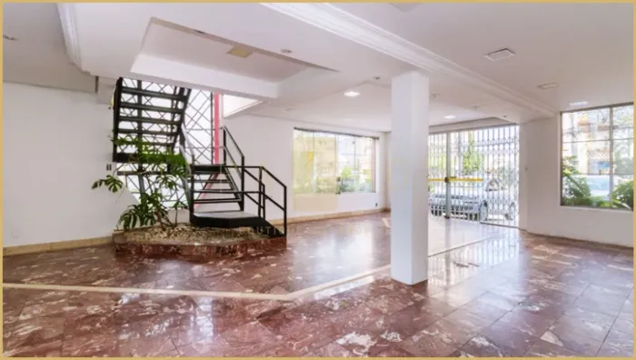 Sobrado comercial de esquina com 232 m² e visibilidade próxima à Avenida Paulista