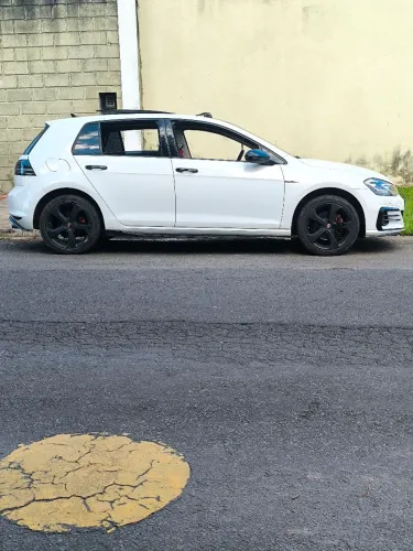 Volkswagen Golf Comfortline 1.4 TSI 140cv Mec. 2014