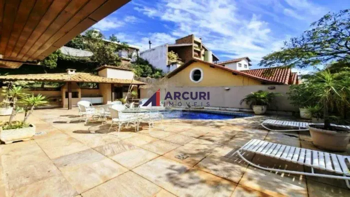 Casa 5 Suites - Mangabeiras (BH) - Venda