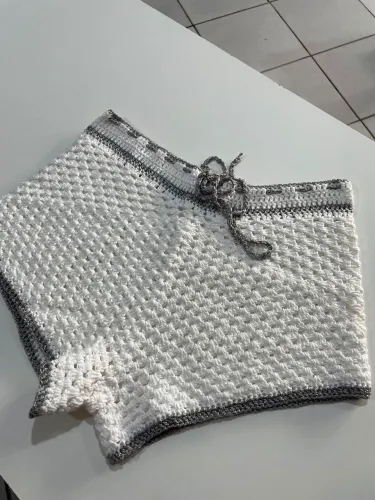 Short de crochê artesanal para Banho