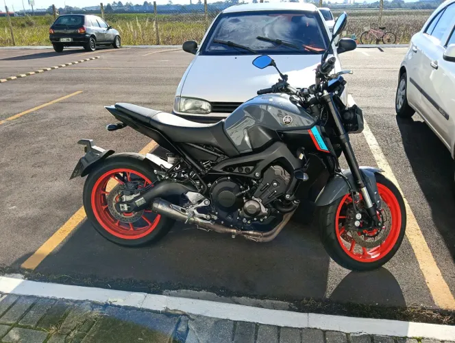 MT09 cinza