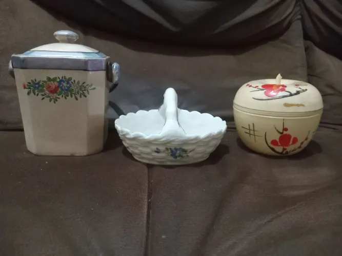 KIT DE PORTA JOIAS VINTAGE DOS ANOS 60 EM EXCELENTE ESTADO DE CONSERVAÇÃO - COLECIONADOR